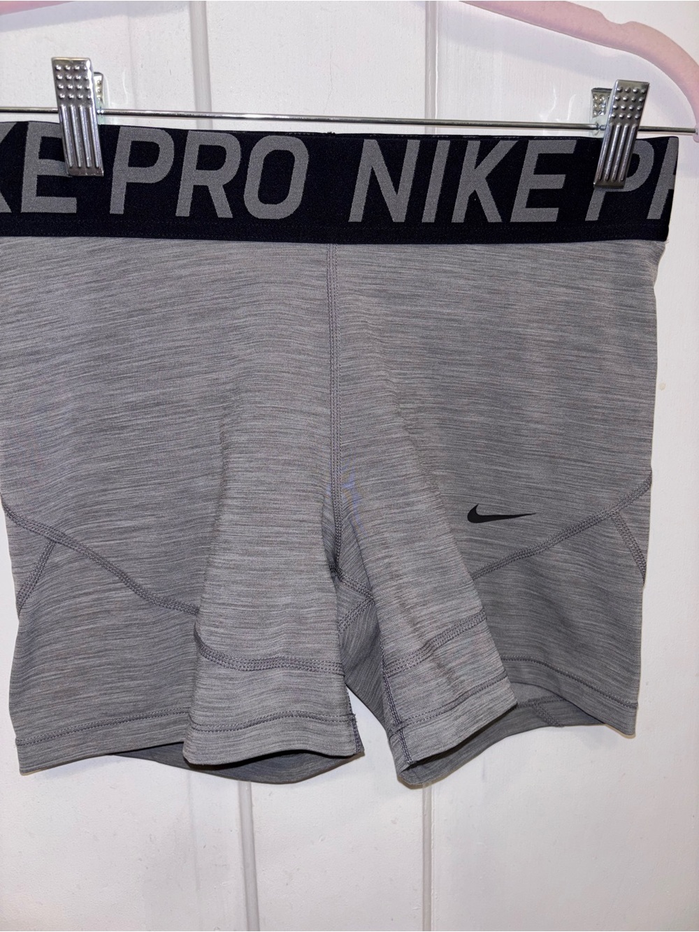Nike Pro Light Gray Women's Bike Shorts with Branded Waistband
